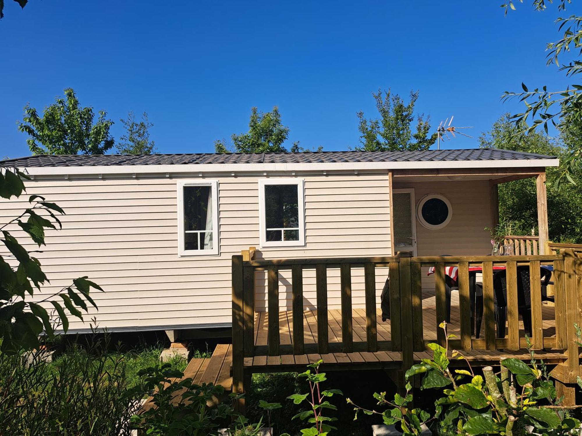 Camping Sainte Mere Eglise Exterior photo